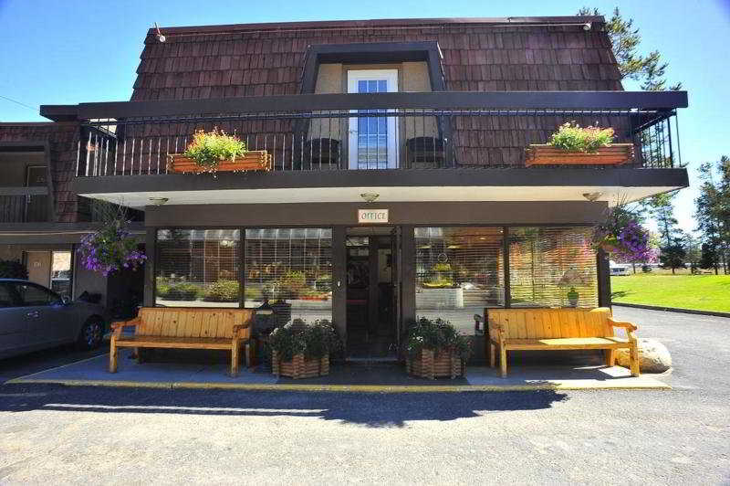 Tonquin Hotel